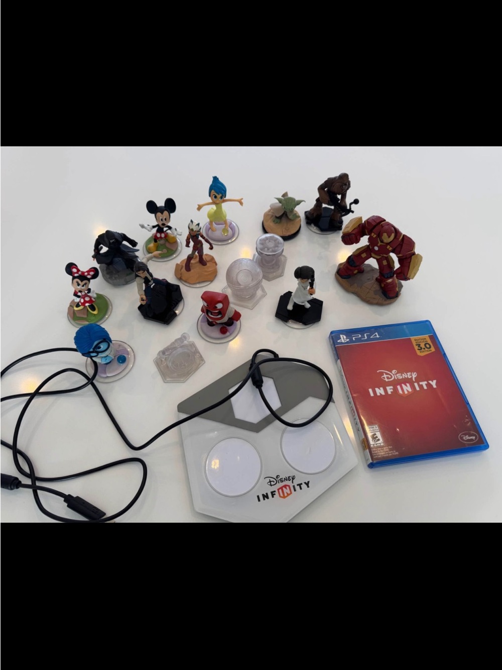 Disney Infinity game, console, and characters